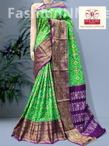 Exclusive Handloom Ikkat Patola Silk Saree with Kanchi Border